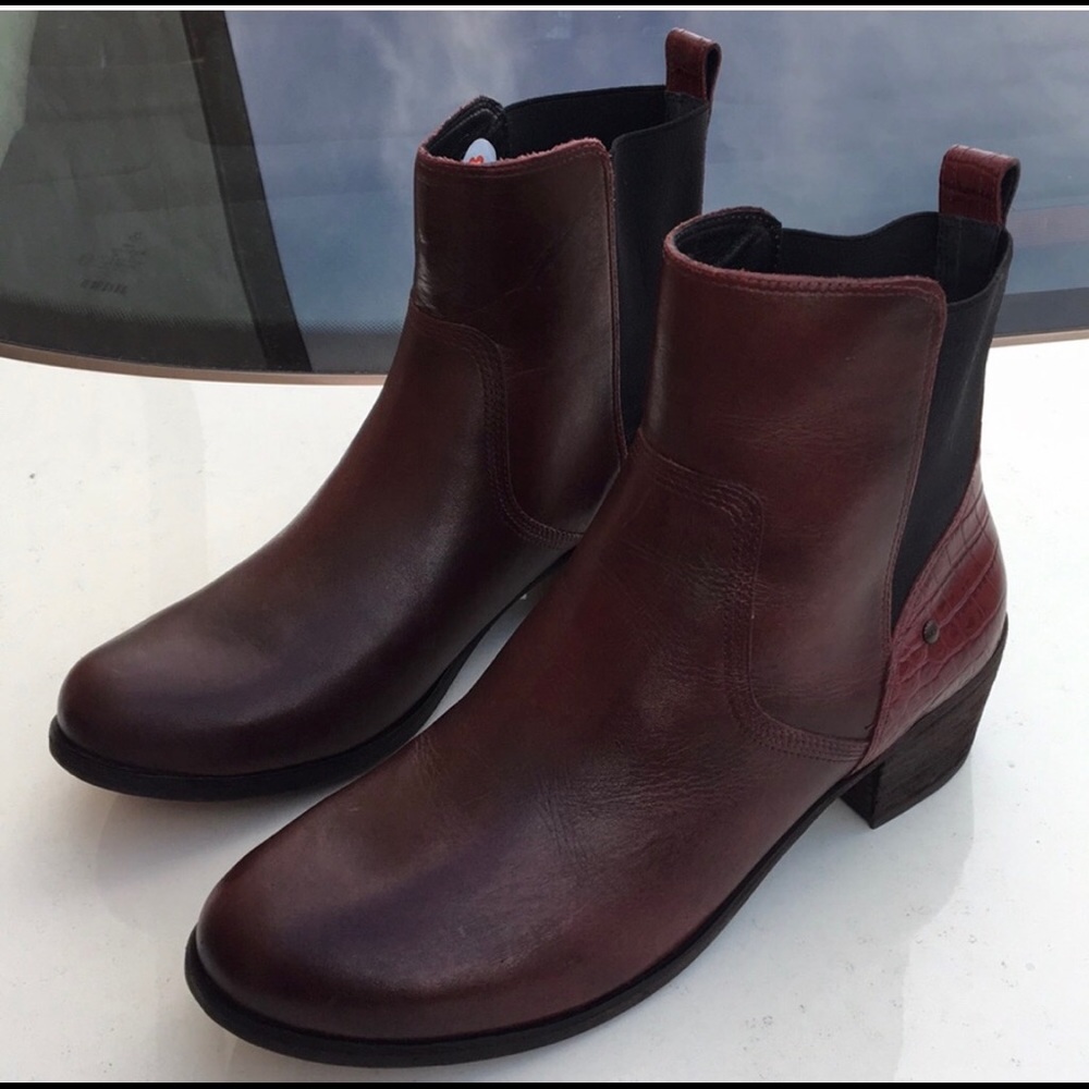 Ugg Keller Crocodile Booties